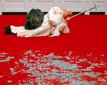 Maurizio-Cattelan_papa_meteor